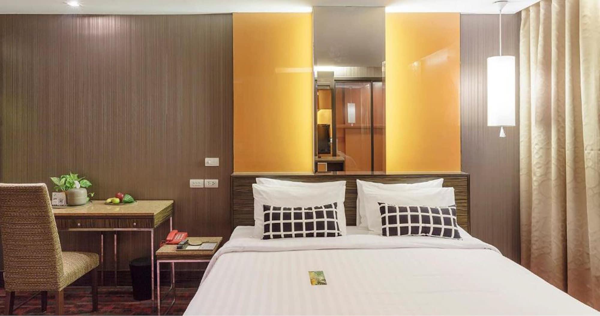 Tango Vibrant Living Hotel - Sha Extra Plus Bangkok Bagian luar foto