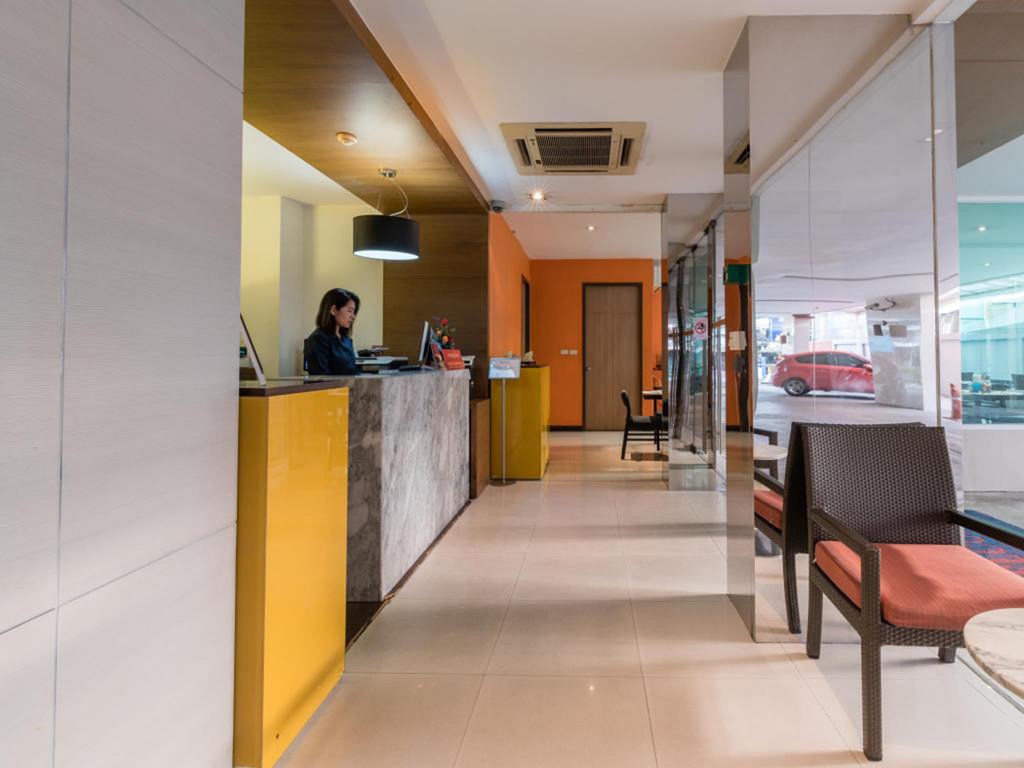 Tango Vibrant Living Hotel - Sha Extra Plus Bangkok Bagian luar foto